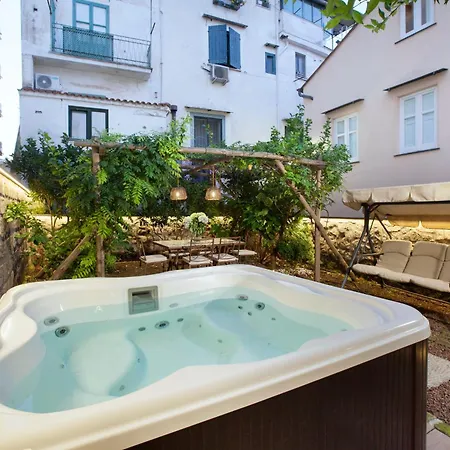 - Terrazza Tasso Lägenhet *