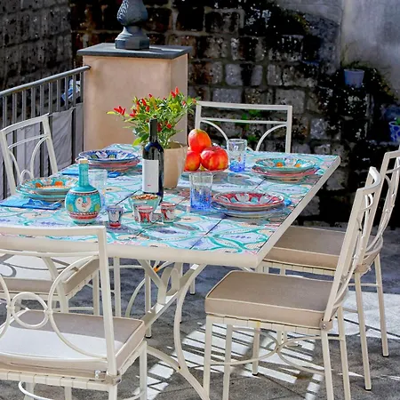 - Terrazza Tasso Lägenhet *